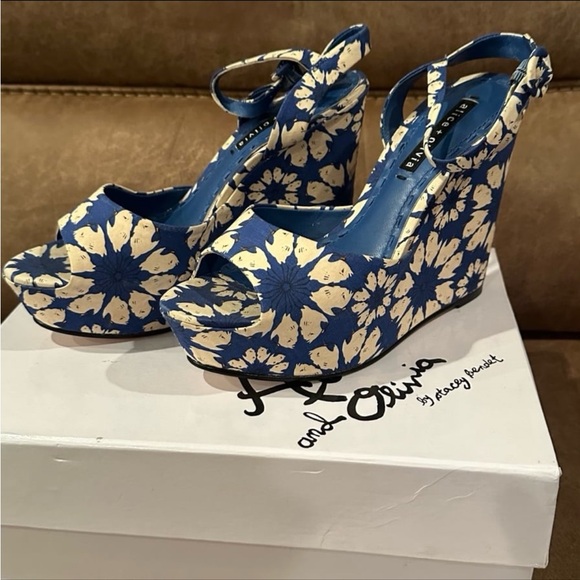 Alice and Olivia Blue Floral Wedges